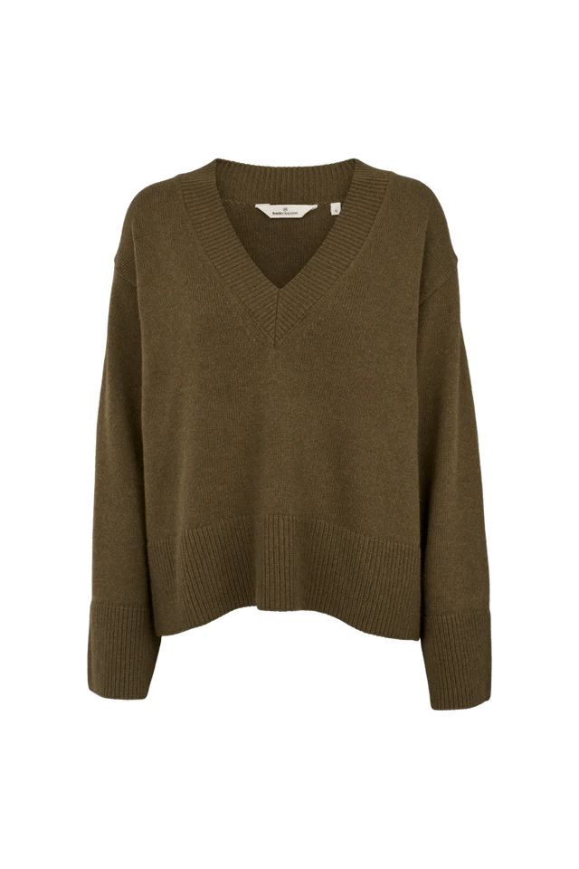 Basic Apparel Cady V Neck Desert Palm - Fifi & Moose BoutiqueFifi & Moose BoutiqueFifi & Moose BoutiqueClothing