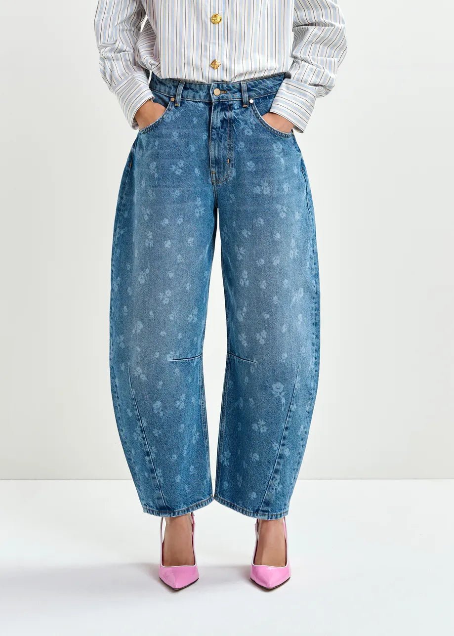 Essentiel Antwerp JO1 Barrel Leg Jeans - Fifi & Moose BoutiqueFifi & Moose BoutiqueFifi & Moose BoutiqueClothing