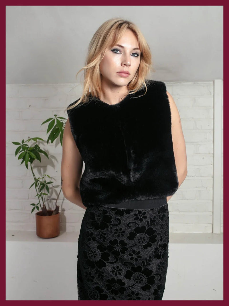 Nooki Edelweiss Faux Fur Gilet - Black - Fifi & Moose BoutiqueFifi & Moose BoutiqueFifi & Moose BoutiqueCoats & Jackets