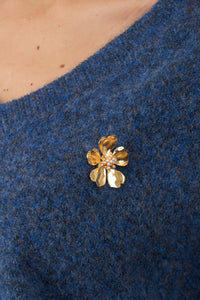 Orfeo Lam V-neck sweater with Lam flower jewel brooch